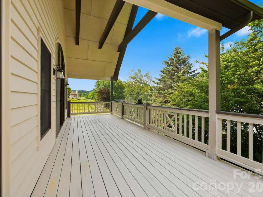 643 Landing Drive, Jefferson, NC 28640.  MLS# CAR4403187, YatesRealty ID 37369. 