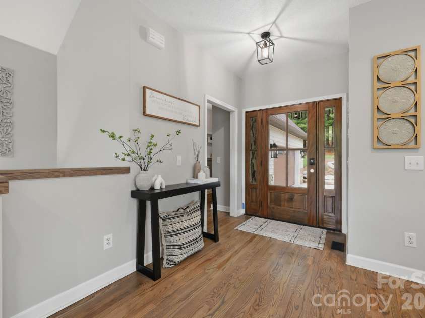 643 Landing Drive, Jefferson, NC 28640.  MLS# CAR4403187, YatesRealty ID 37369. 