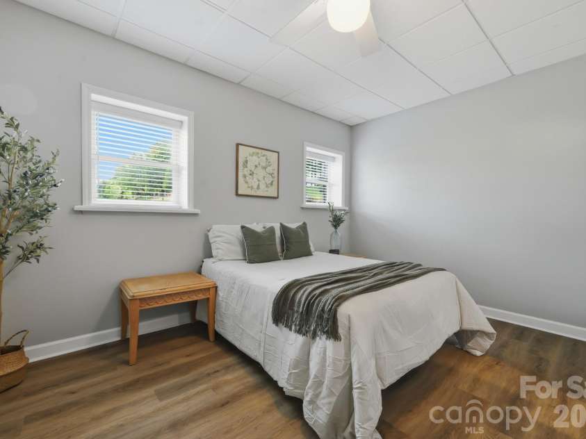 643 Landing Drive, Jefferson, NC 28640.  MLS# CAR4403187, YatesRealty ID 37369. 