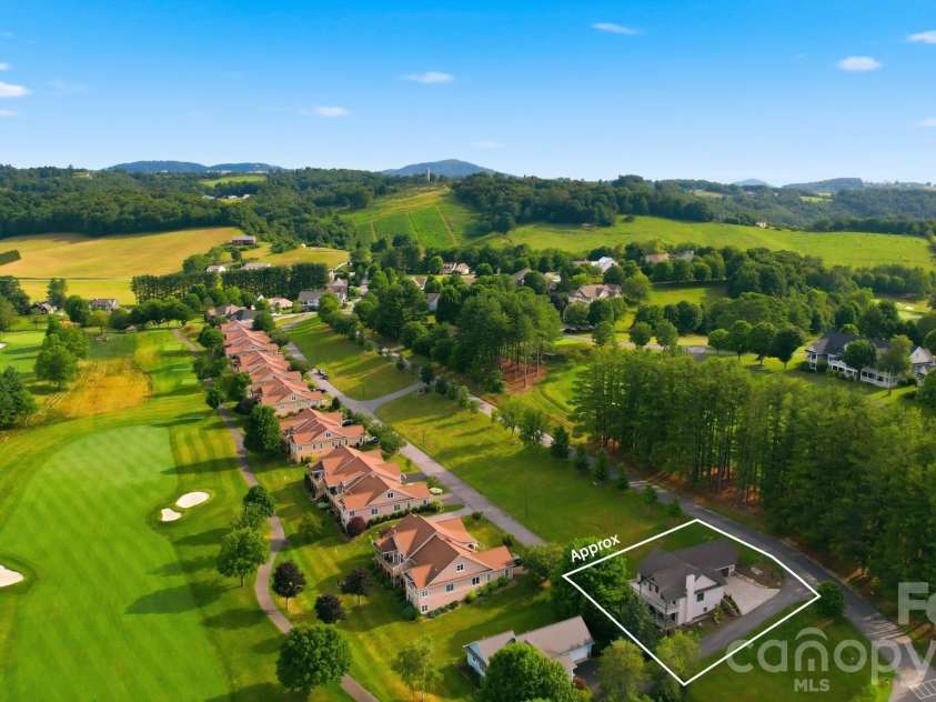 643 Landing Drive, Jefferson, NC 28640.  MLS# CAR4403187, YatesRealty ID 37369. 
