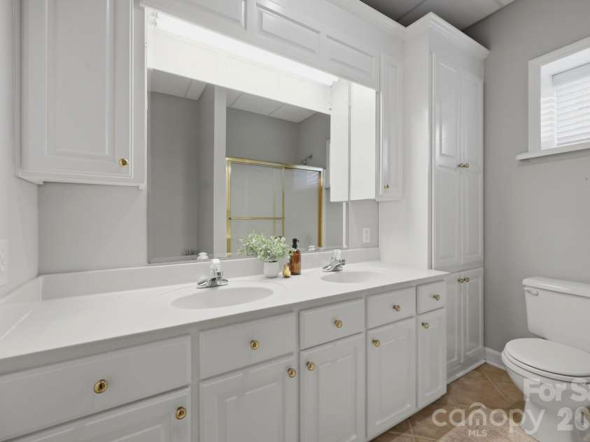 643 Landing Drive, Jefferson, NC 28640.  MLS# CAR4403187, YatesRealty ID 37369. Guest Bathroom #4 Basement
