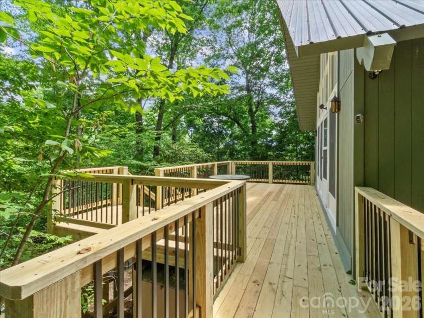 119 Fox Den Road, Mars Hill, NC 28754.  MLS# CAR4395864, YatesRealty ID 37372. 