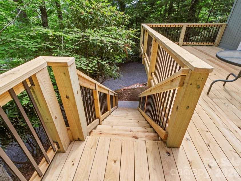 119 Fox Den Road, Mars Hill, NC 28754.  MLS# CAR4395864, YatesRealty ID 37372. 
