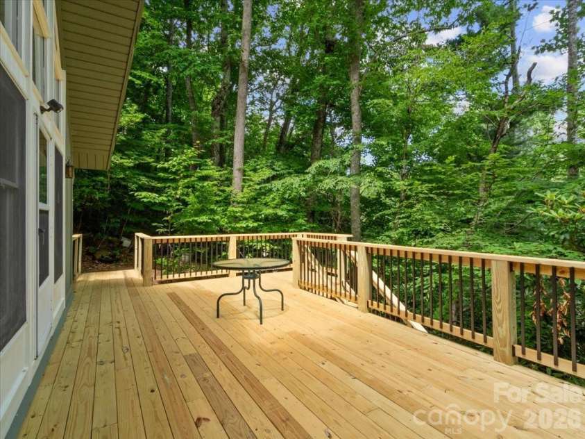119 Fox Den Road, Mars Hill, NC 28754.  MLS# CAR4395864, YatesRealty ID 37372. 