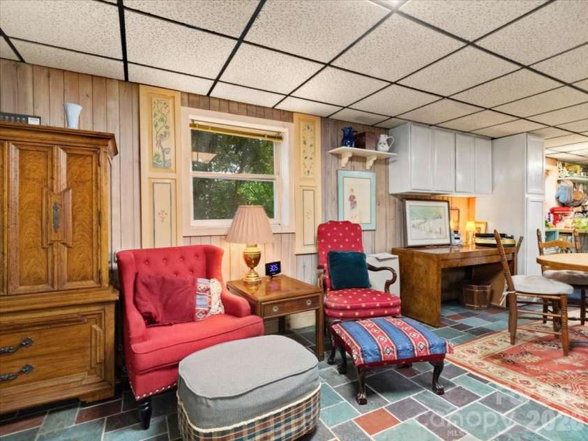 119 Fox Den Road, Mars Hill, NC 28754.  MLS# CAR4395864, YatesRealty ID 37372. 