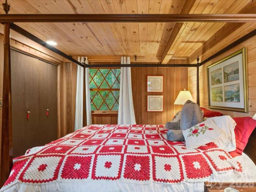 119 Fox Den Road, Mars Hill, NC 28754.  MLS# CAR4395864, YatesRealty ID 37372. 