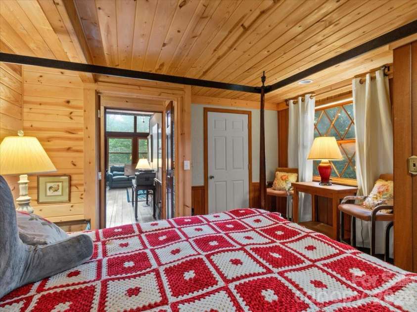 119 Fox Den Road, Mars Hill, NC 28754.  MLS# CAR4395864, YatesRealty ID 37372. 