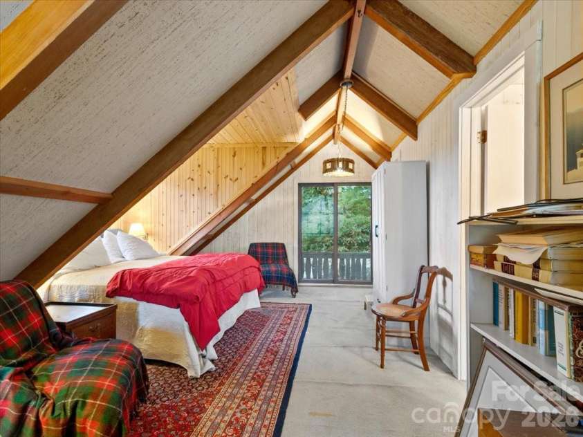119 Fox Den Road, Mars Hill, NC 28754.  MLS# CAR4395864, YatesRealty ID 37372. 