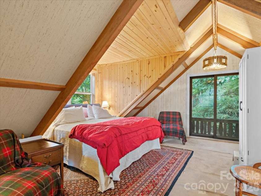 119 Fox Den Road, Mars Hill, NC 28754.  MLS# CAR4395864, YatesRealty ID 37372. 