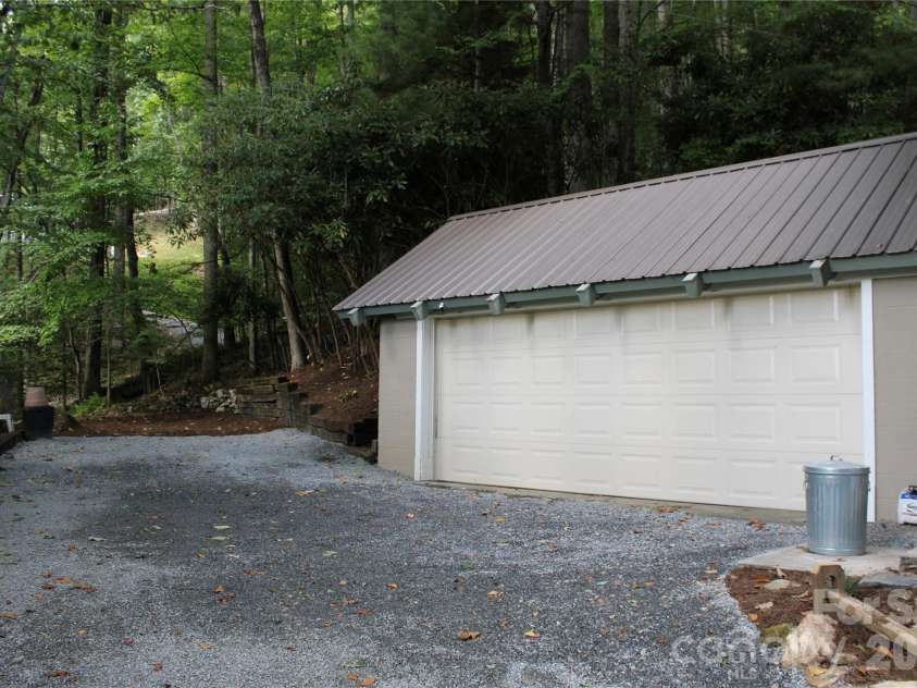 119 Fox Den Road, Mars Hill, NC 28754.  MLS# CAR4395864, YatesRealty ID 37372. 