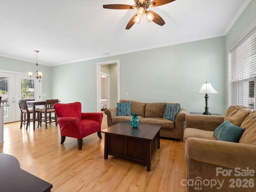 7 May Street, Asheville, NC 28803.  MLS# CAR4398974, YatesRealty ID 37373. 