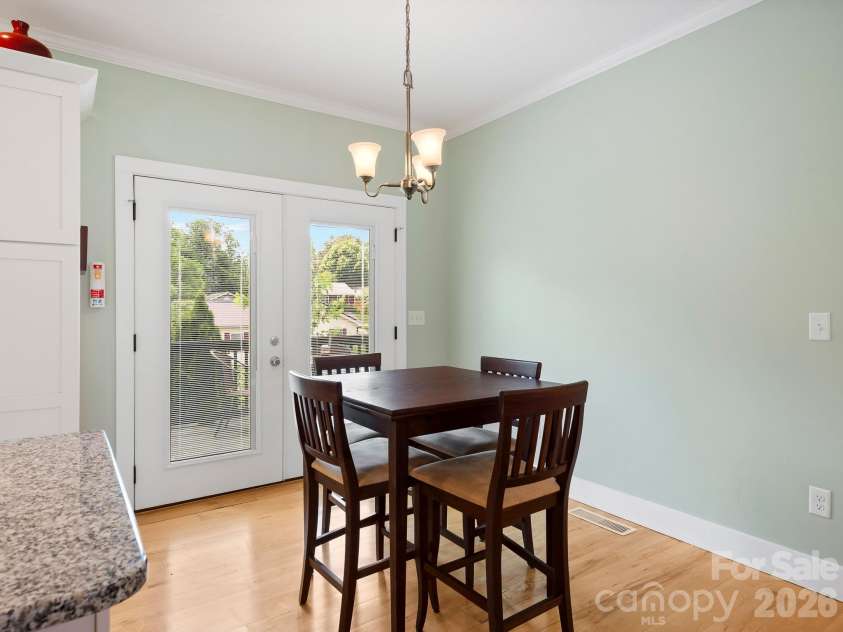7 May Street, Asheville, NC 28803.  MLS# CAR4398974, YatesRealty ID 37373. 