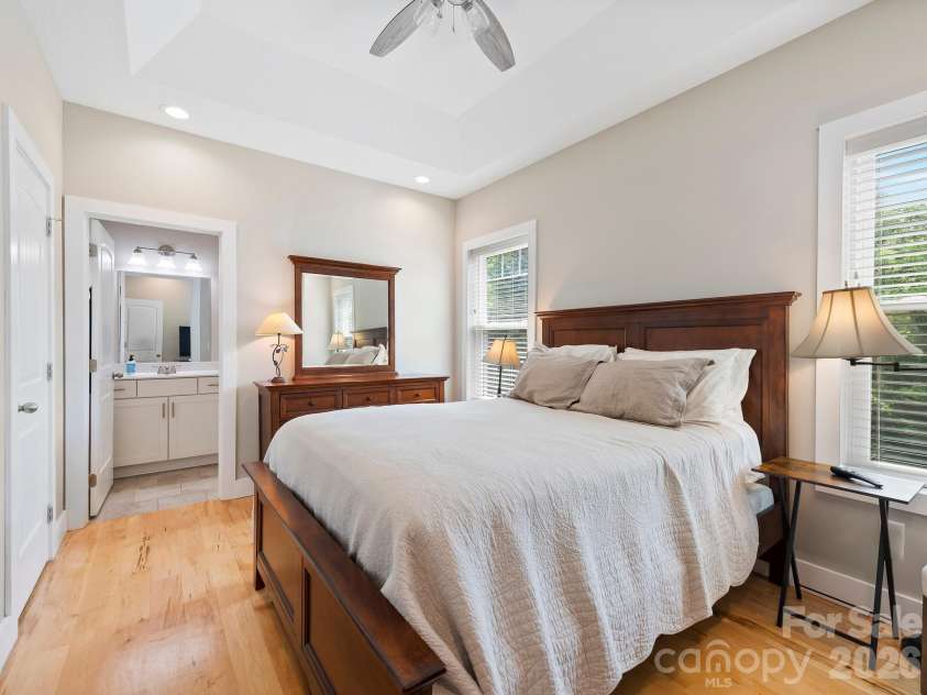 7 May Street, Asheville, NC 28803.  MLS# CAR4398974, YatesRealty ID 37373. 