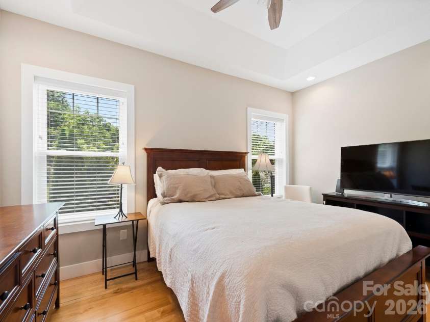 7 May Street, Asheville, NC 28803.  MLS# CAR4398974, YatesRealty ID 37373. 