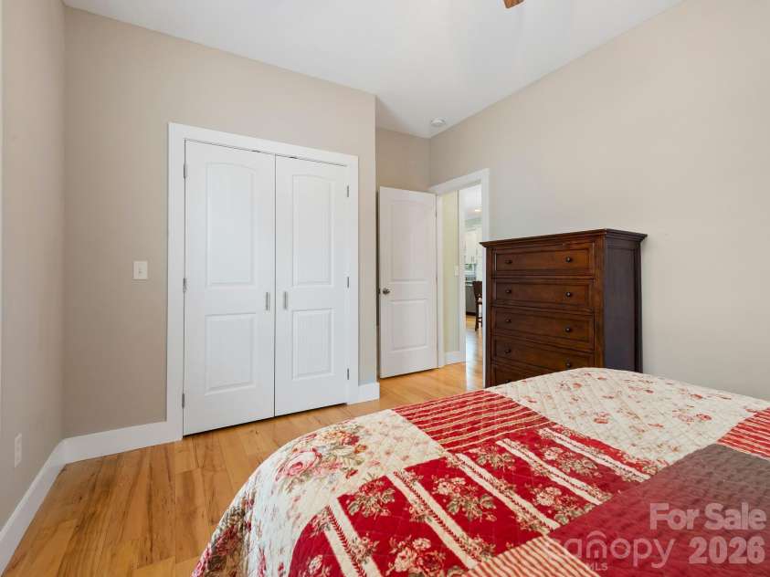 7 May Street, Asheville, NC 28803.  MLS# CAR4398974, YatesRealty ID 37373. 