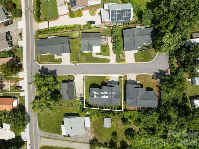 7 May Street, Asheville, NC 28803.  MLS# CAR4398974, YatesRealty ID 37373. 