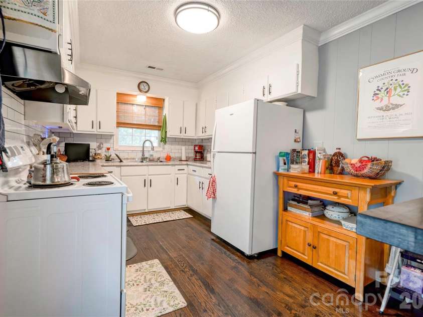 624 Ware Road, Shelby, NC 28152.  MLS# CAR4399457, YatesRealty ID 37374. 