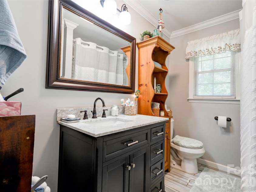 624 Ware Road, Shelby, NC 28152.  MLS# CAR4399457, YatesRealty ID 37374. 
