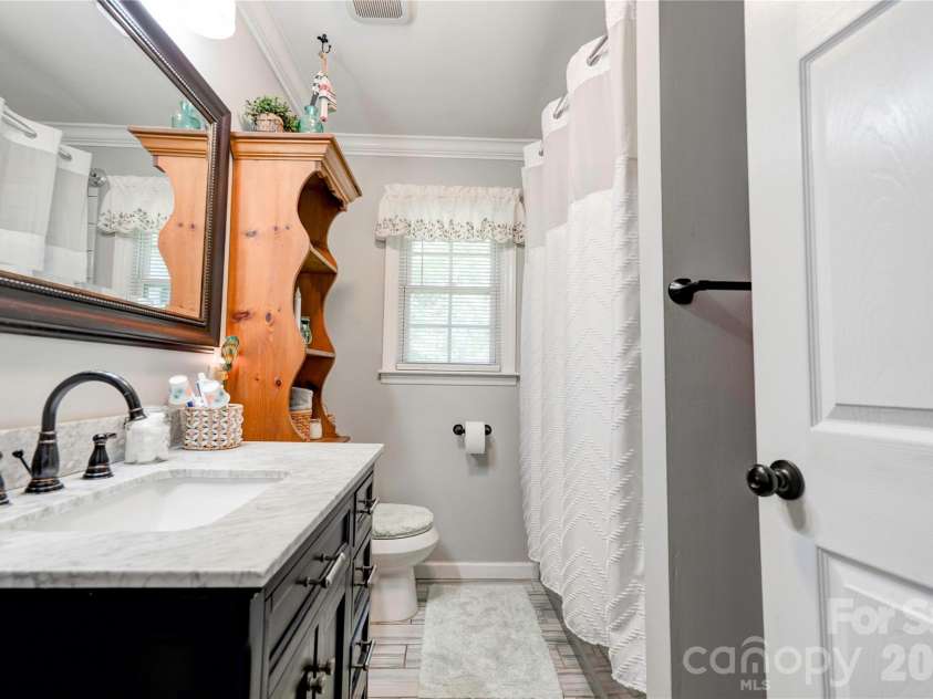 624 Ware Road, Shelby, NC 28152.  MLS# CAR4399457, YatesRealty ID 37374. 