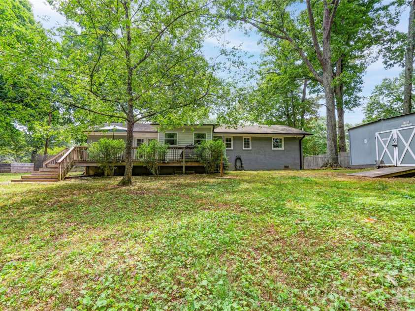 624 Ware Road, Shelby, NC 28152.  MLS# CAR4399457, YatesRealty ID 37374. 