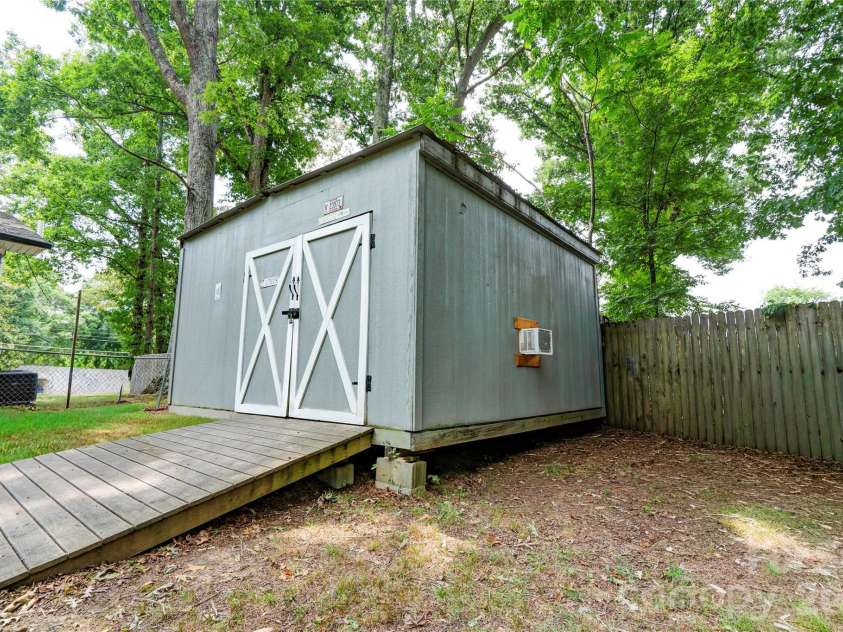 624 Ware Road, Shelby, NC 28152.  MLS# CAR4399457, YatesRealty ID 37374. 