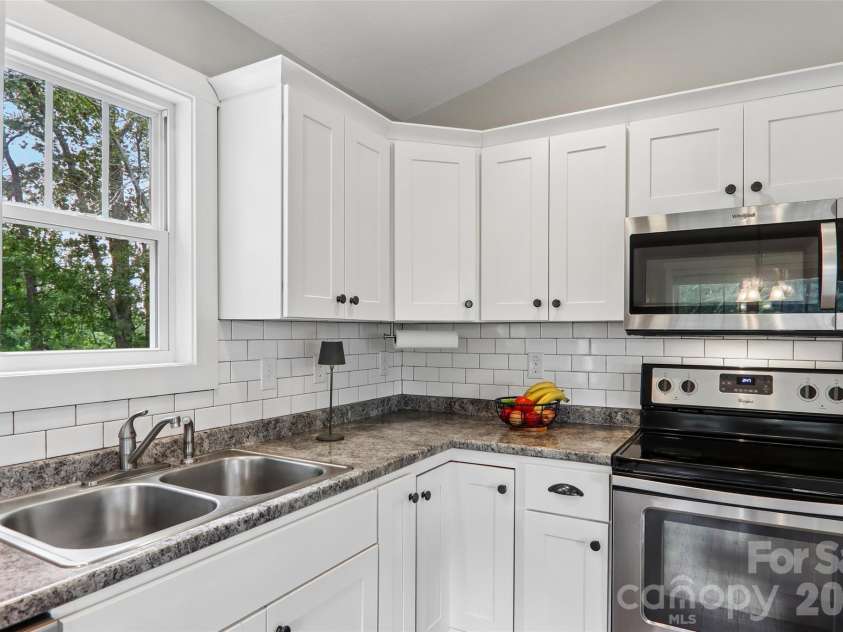 196 Tipton Hill Road, Leicester, NC 28748.  MLS# CAR4402403, YatesRealty ID 37377. 