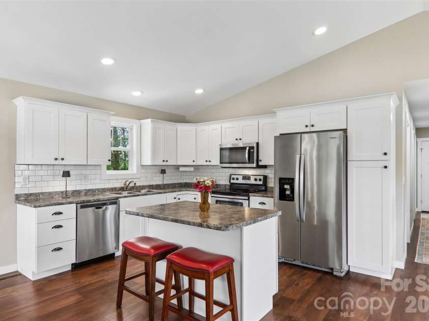 196 Tipton Hill Road, Leicester, NC 28748.  MLS# CAR4402403, YatesRealty ID 37377. 