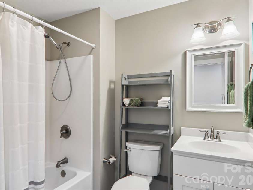 196 Tipton Hill Road, Leicester, NC 28748.  MLS# CAR4402403, YatesRealty ID 37377. 