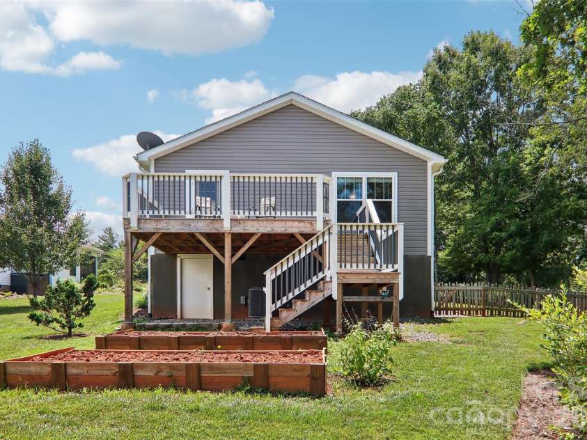 196 Tipton Hill Road, Leicester, NC 28748.  MLS# CAR4402403, YatesRealty ID 37377. 