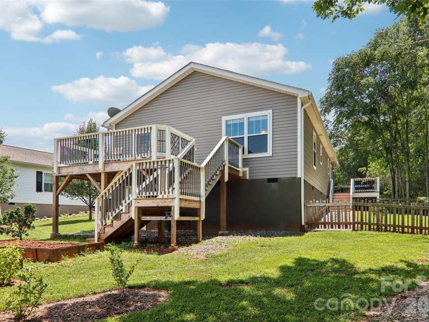 196 Tipton Hill Road, Leicester, NC 28748.  MLS# CAR4402403, YatesRealty ID 37377. 