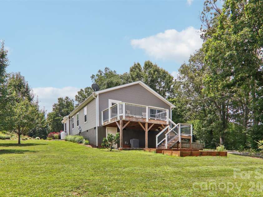 196 Tipton Hill Road, Leicester, NC 28748.  MLS# CAR4402403, YatesRealty ID 37377. 