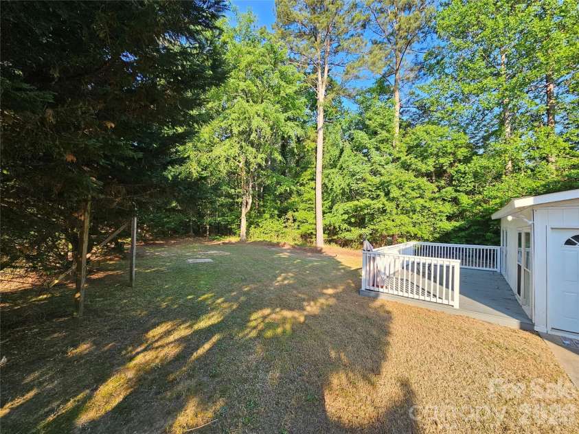 2843 Lakeshore Drive, Chester, SC 29706.  MLS# CAR4372789, YatesRealty ID 37378. 