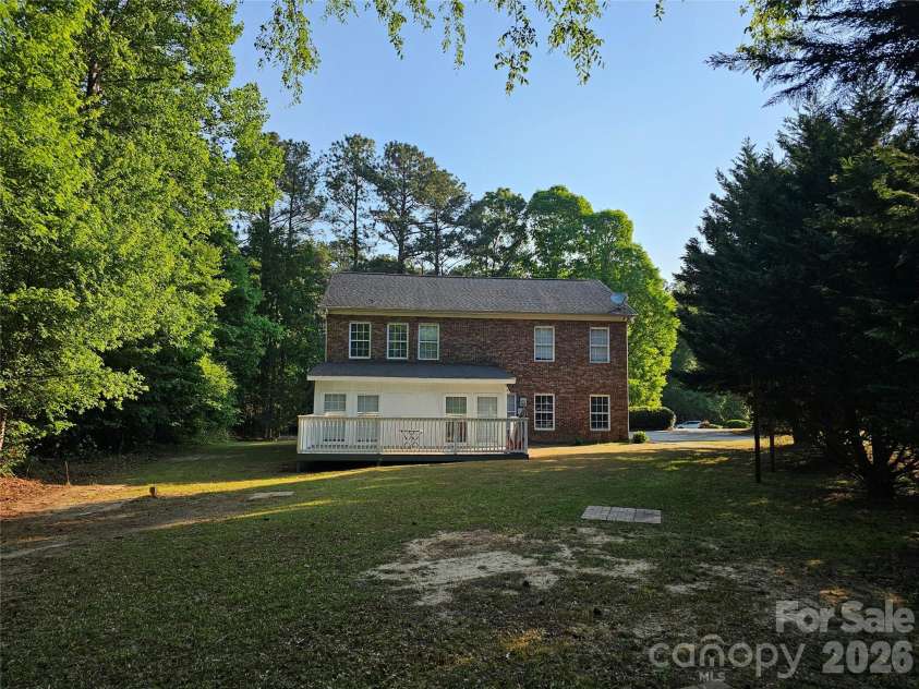 2843 Lakeshore Drive, Chester, SC 29706.  MLS# CAR4372789, YatesRealty ID 37378. 