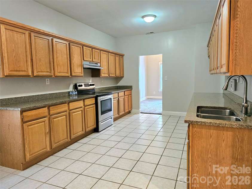 2843 Lakeshore Drive, Chester, SC 29706.  MLS# CAR4372789, YatesRealty ID 37378. 