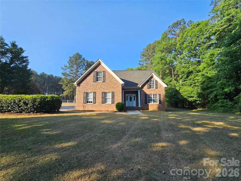 2843 Lakeshore Drive, Chester, SC 29706.  MLS# CAR4372789, YatesRealty ID 37378. 