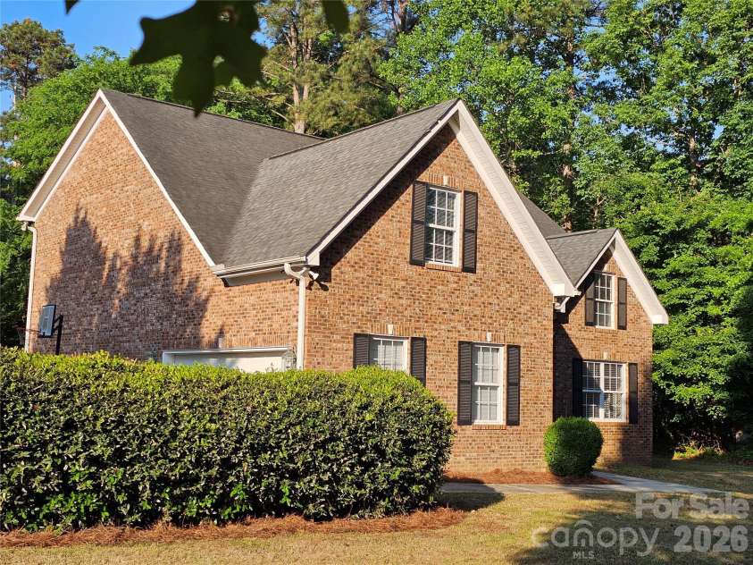 2843 Lakeshore Drive, Chester, SC 29706.  MLS# CAR4372789, YatesRealty ID 37378. 