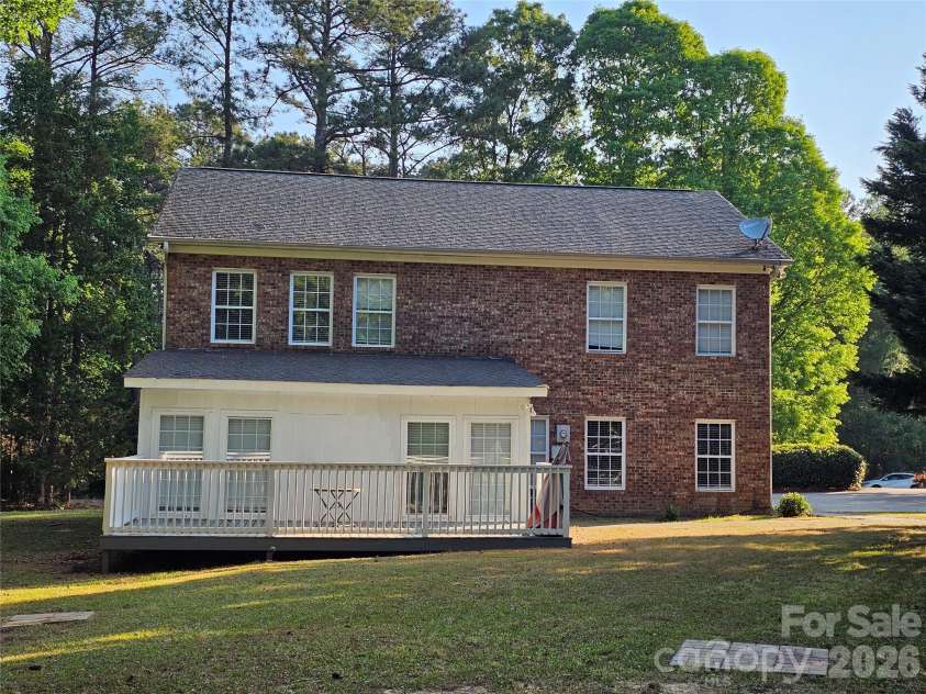 2843 Lakeshore Drive, Chester, SC 29706.  MLS# CAR4372789, YatesRealty ID 37378. 