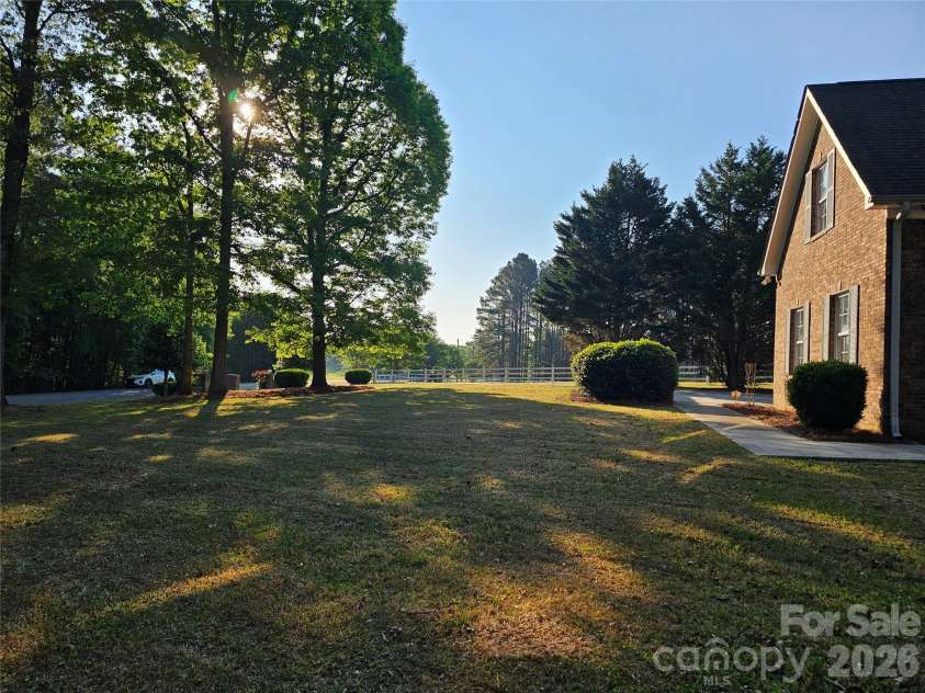 2843 Lakeshore Drive, Chester, SC 29706.  MLS# CAR4372789, YatesRealty ID 37378. 