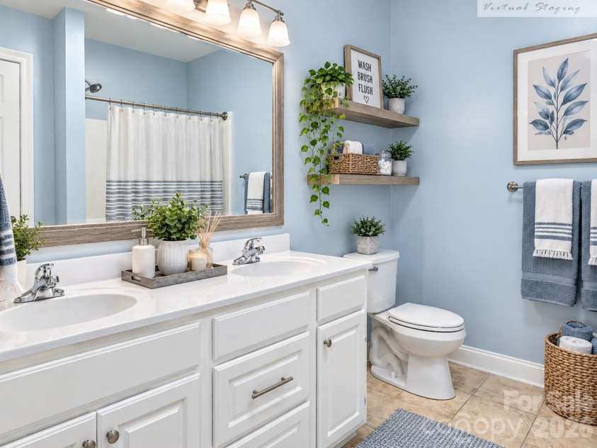 2843 Lakeshore Drive, Chester, SC 29706.  MLS# CAR4372789, YatesRealty ID 37378. Full Bath Upstairs-VS
