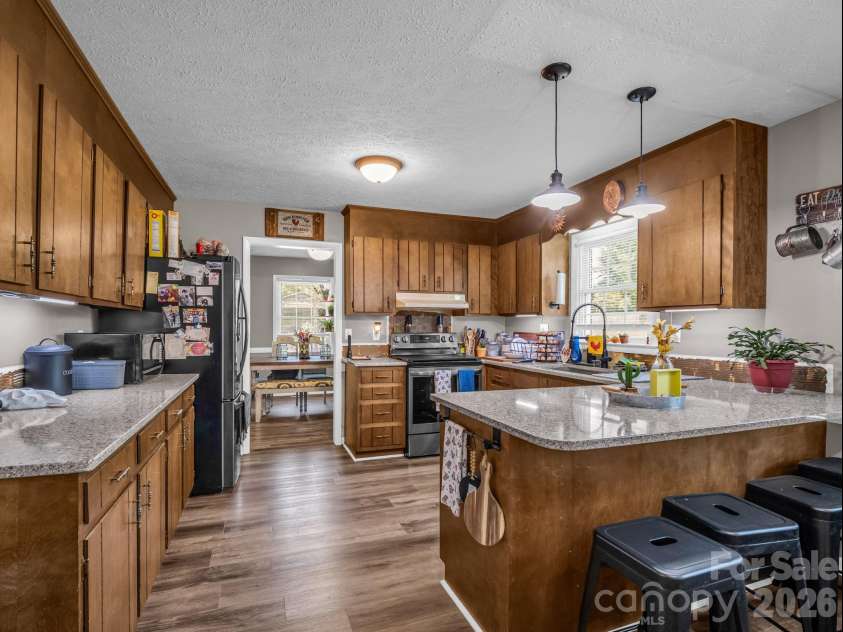 816 Rhodann Drive, Shelby, NC 28152.  MLS# CAR4387818, YatesRealty ID 37379. Kitchen