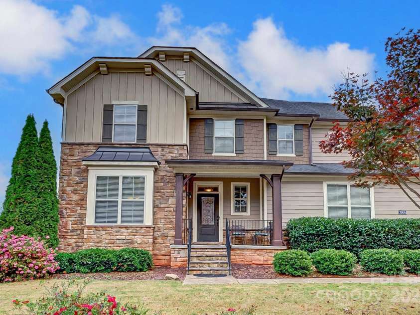 7006 Garden Hill Drive, Huntersville, NC 28078.  MLS# CAR4196907, YatesRealty ID 3738. Front of Home