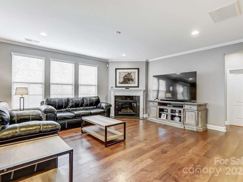 7006 Garden Hill Drive, Huntersville, NC 28078.  MLS# CAR4196907, YatesRealty ID 3738. Great Room