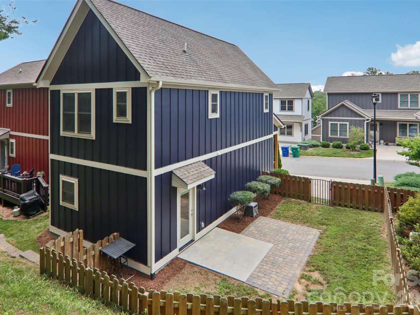 76 Wheeler Road, Weaverville, NC 28787.  MLS# CAR4401304, YatesRealty ID 37380. 