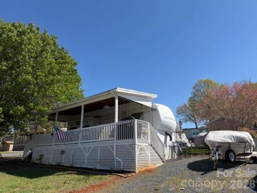 145 Grand View Drive, New London, NC 28127.  MLS# CAR4363003, YatesRealty ID 37382. 