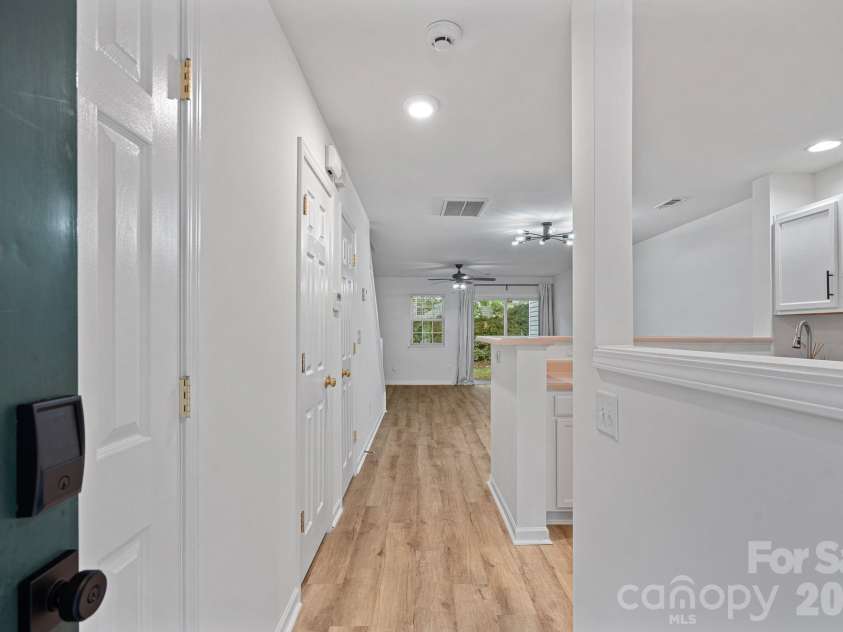 10822 Holly Ridge Boulevard, Charlotte, NC 28216.  MLS# CAR4404374, YatesRealty ID 37383. 