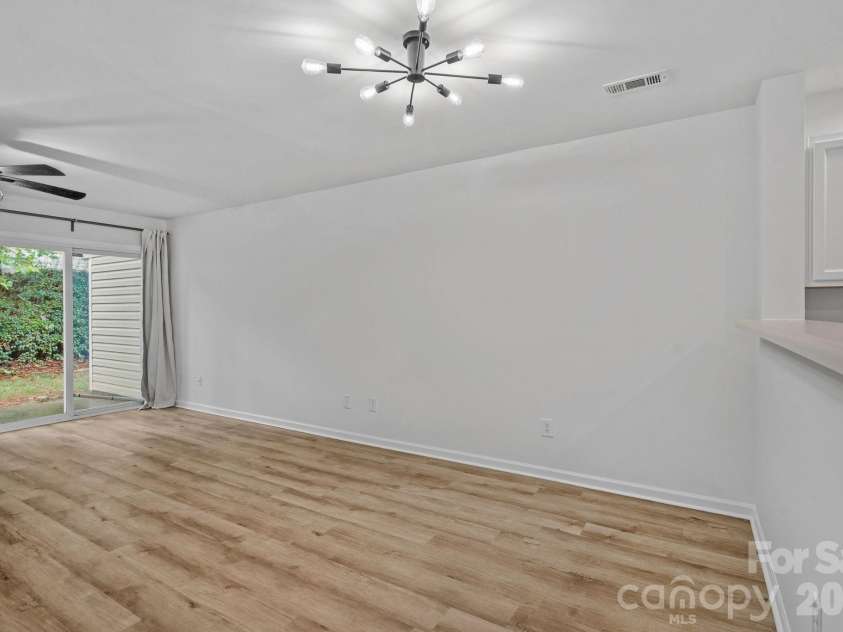 10822 Holly Ridge Boulevard, Charlotte, NC 28216.  MLS# CAR4404374, YatesRealty ID 37383. 