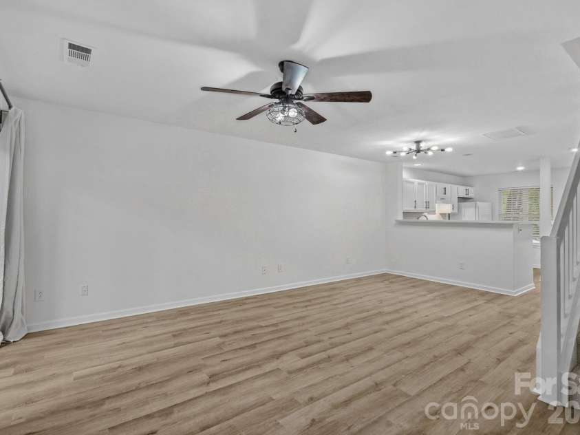 10822 Holly Ridge Boulevard, Charlotte, NC 28216.  MLS# CAR4404374, YatesRealty ID 37383. 