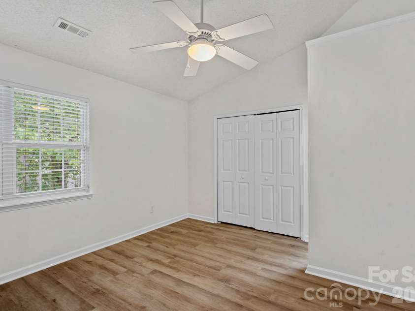 10822 Holly Ridge Boulevard, Charlotte, NC 28216.  MLS# CAR4404374, YatesRealty ID 37383. 
