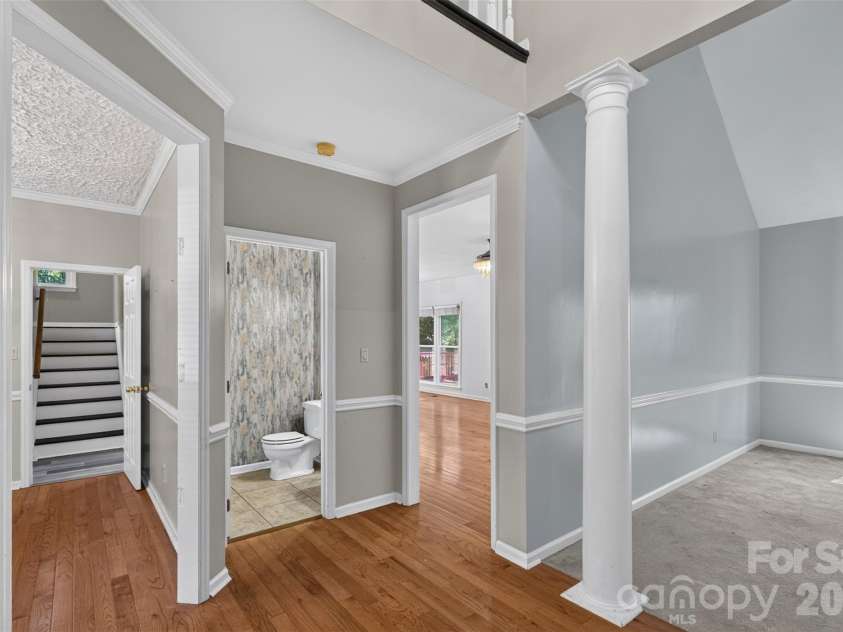 5706 Maylandia Road, Charlotte, NC 28269.  MLS# CAR4385551, YatesRealty ID 37388. 