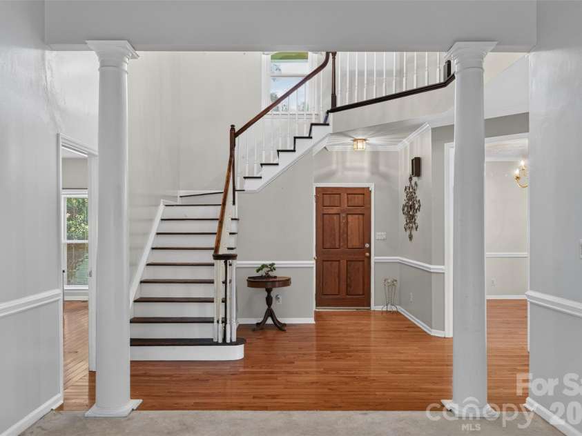 5706 Maylandia Road, Charlotte, NC 28269.  MLS# CAR4385551, YatesRealty ID 37388. 